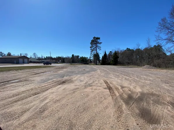 116 W M35 Hwy, Gwinn, MI 49841