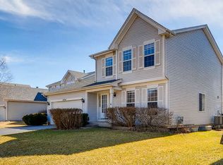 2716 Bluewater Cir, Naperville, IL