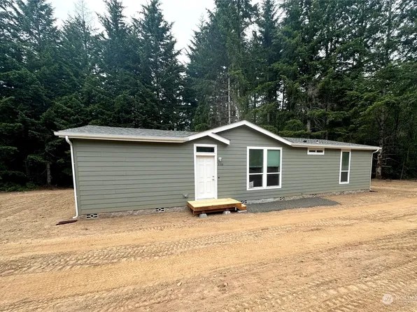 3110 E Rasor Road W, Belfair, WA 98528