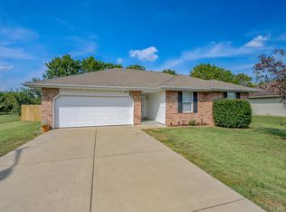 253 W Wilson St, Republic, MO 65738