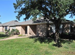 2411 Brittain Ct, College Station, TX 77845