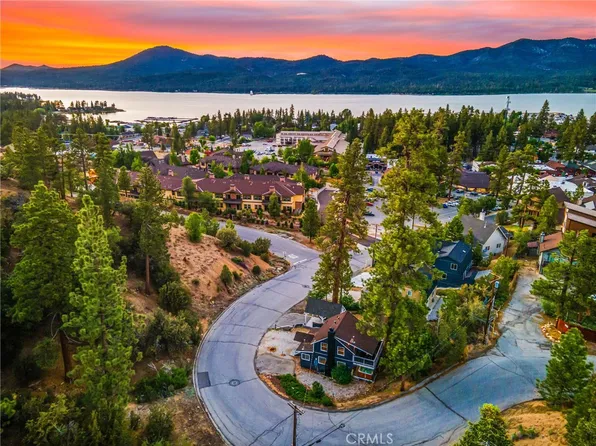 801 Cameron Dr, Big Bear Lake, CA 92315