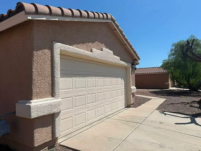 3 bed, 2.0 bath, 1663 sqft, $2,000 — Photo 2