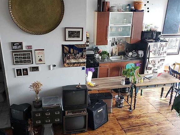 2nd image of 383 Troutman St #503