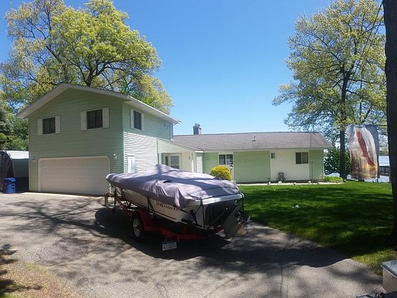 5th image of 1115 E Hess Lake Dr