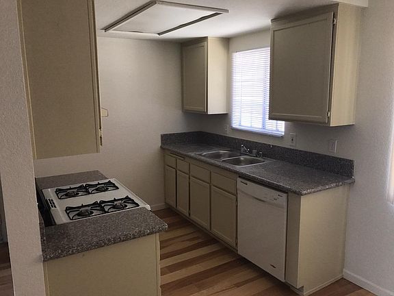 4th image of 625 N Cerritos Ave APT A