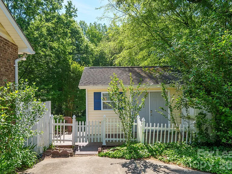 21014 Pine Ridge Dr — Photo 29