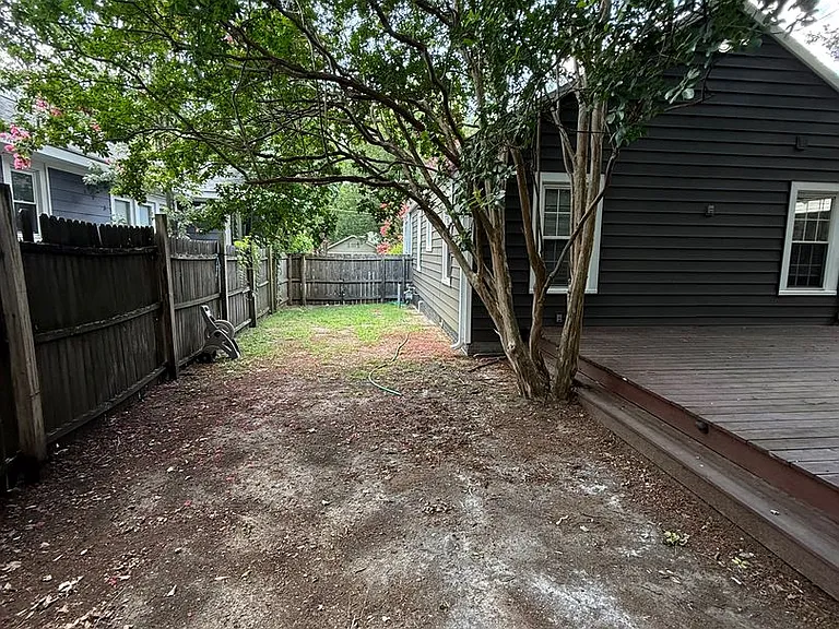 1724 Hawthorne Ln — Photo 21