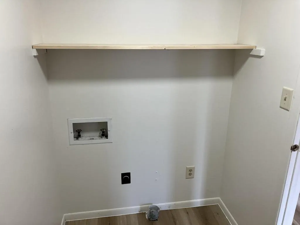 407 Second St Apt. C Carmi, IL 62821 — Photo 1