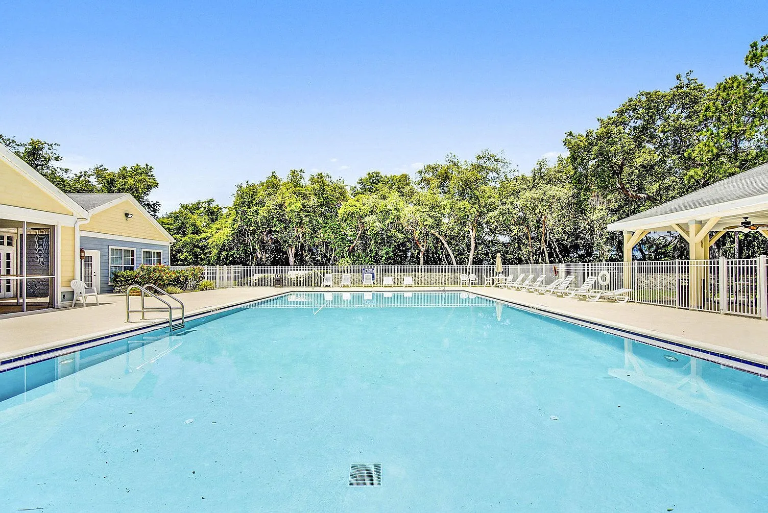 Savannah Cove Apartments — Photo 3