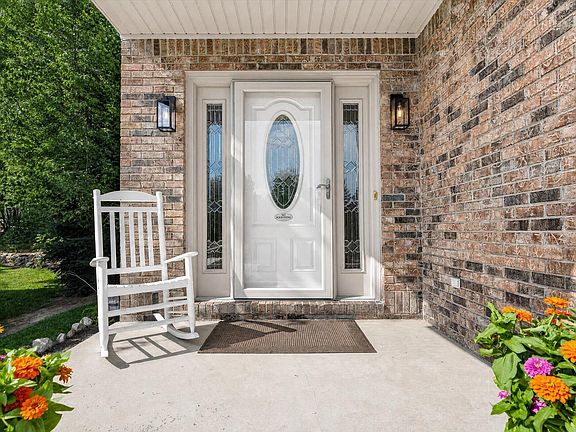 4th image of 842 Northern Ridge Dr