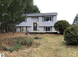 6320 N Reynolds Rd, Lake Ann, MI 49650