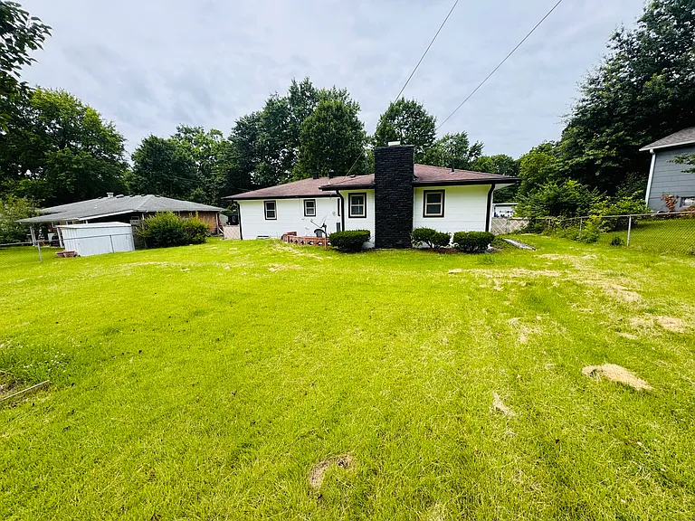 6417 N Bellefontaine Ave — Photo 4