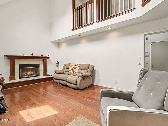 4th image of 2227 Glenrose Ln