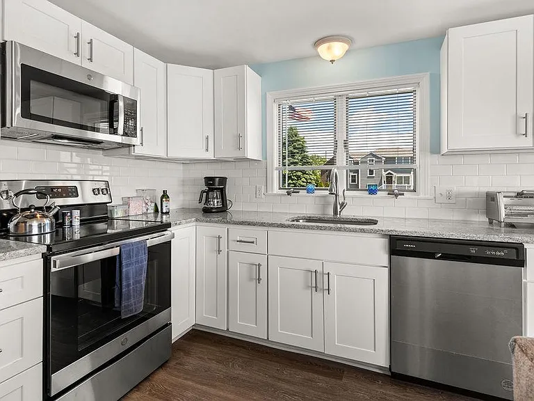 911 Ocean Blvd #8 — Photo 13