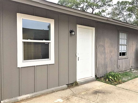 3rd image of 1370 Langley Ave #A
