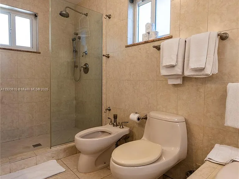 753 NE 81st St — Photo 79