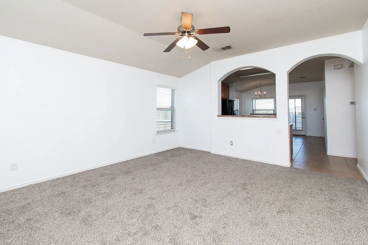 Building Photo - 6300 Clear Brook Dr
