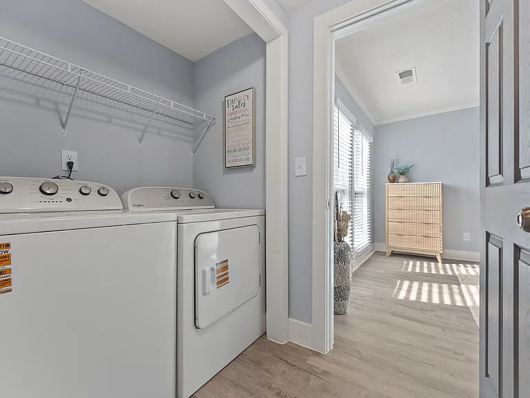 905 Beecher St SW #905 — Photo 22