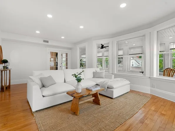 56 Greenwood Ave #2, Swampscott, MA 01907