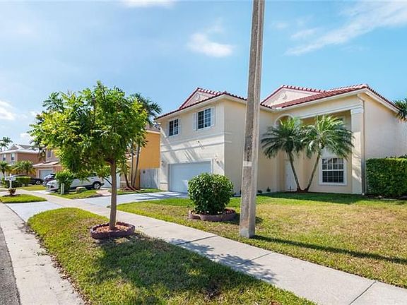 3rd image of 18900 NW 12th St