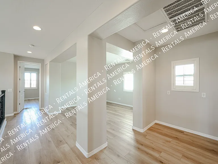 18676 E Braeburn Ln — Photo 32