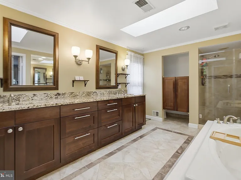 10734 Willow Oaks Dr — Photo 33