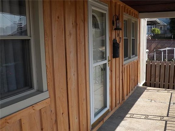 2nd image of 567 Pitt St