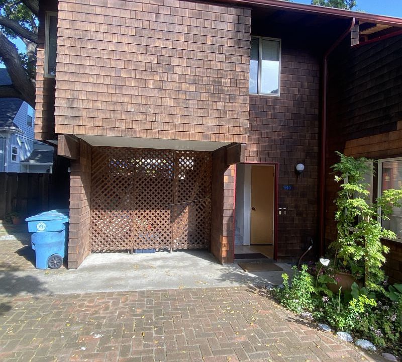 1st image of 945 Cowper St
