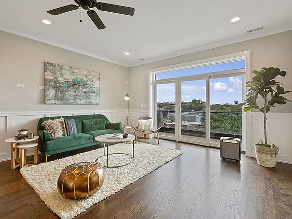02_2512-14-W-Diversey_1_Living-Room_Print