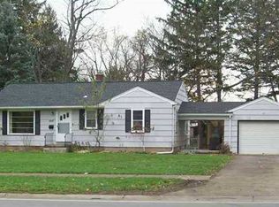 2047 Five Mile Line Rd, Penfield, NY 14526