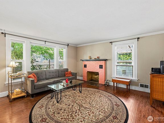 5th image of 4526 6th Avenue