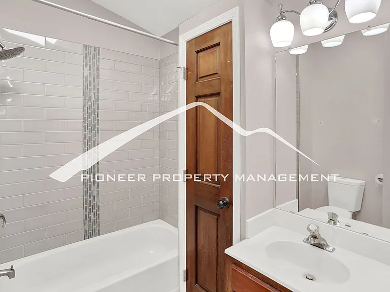 7530 Delmonico Dr — Photo 20
