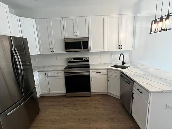4th image of 2118 N Franklin St #1