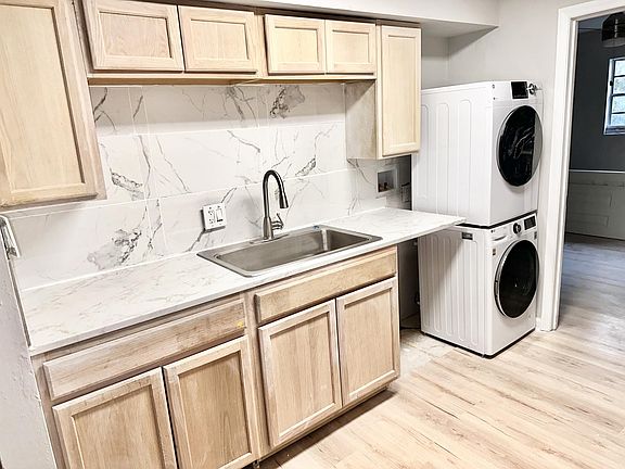 4th image of 1901 Morehead Ave APT 12