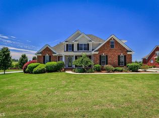 400 Sara Ct, Loganville, GA 30052