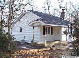 544 Lakeside Dr N, Forked River, NJ 08731