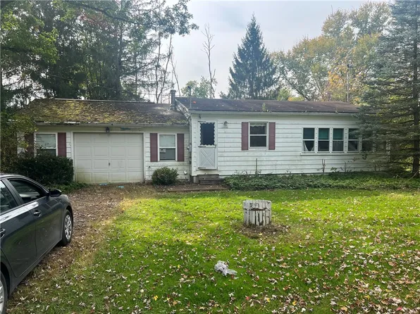 2729 S 4th St, Jamestown, PA 16134