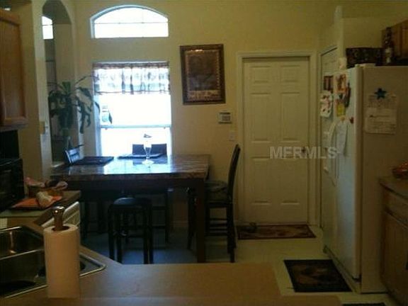 4th image of 305 Heritage Estates Ln