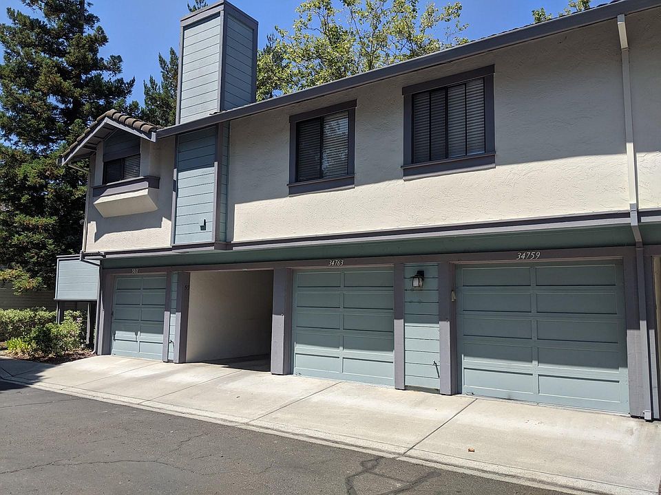 Exterior, private garage and carport