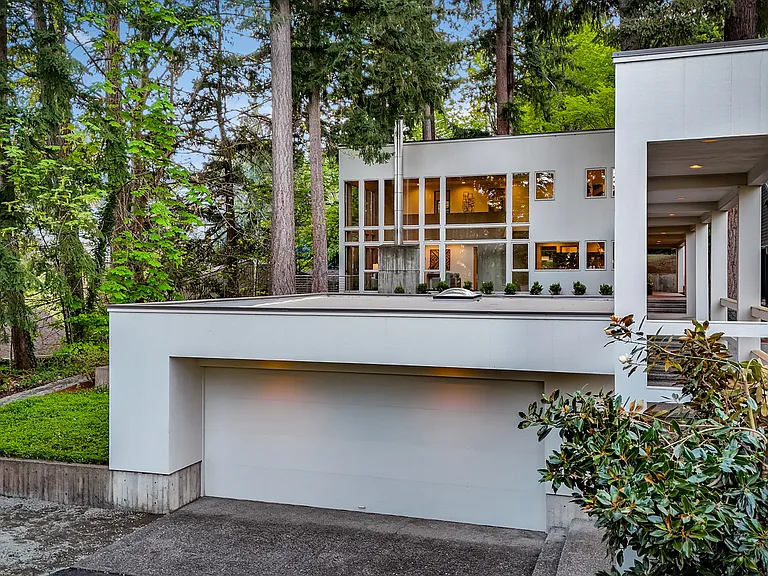 2261 W Lake Sammamish Pkwy SE — Photo 1