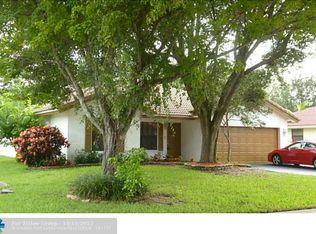 8842 NW 49th Dr, Coral Springs, FL 33067