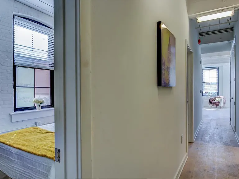 430 Fairmount — Photo 16