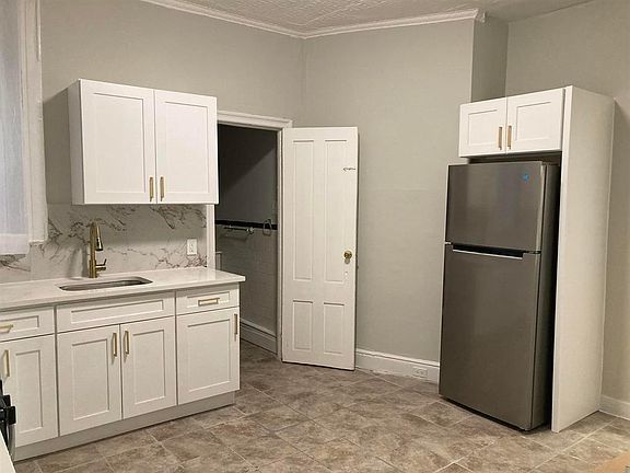 2nd image of 6018 Fillmore Pl APT 3