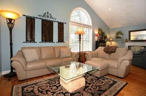 5th image of 14 Olde Taverne Ln