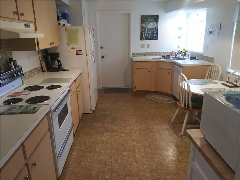 1261 Joplin Ave NW — Photo 6
