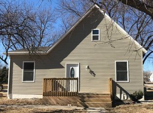 419 13th St, Aurora, NE 68818