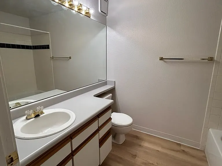 33 S Boulder Cir #213 — Photo 13