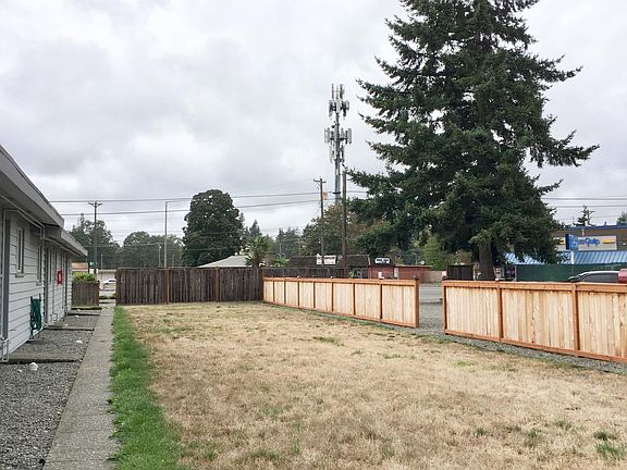 3rd image of 5815 77th St W