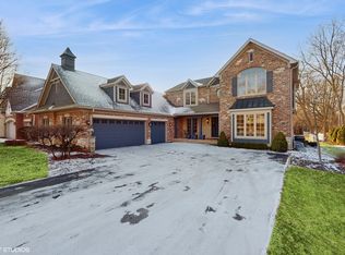 6320 Tennessee Ave, Willowbrook, IL 60527